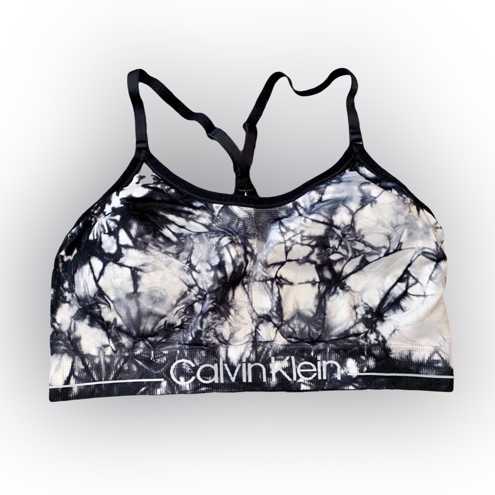 CALVIN KLEIN BLACK AND WHITE MARBLED SPORTS BRA // SIZE SMALL🖤